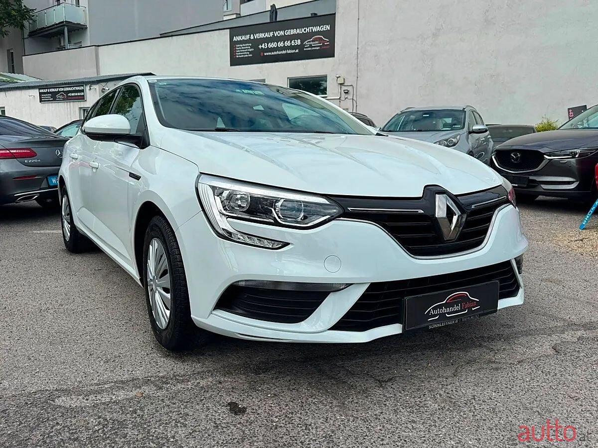 2020' Renault Megane photo #1