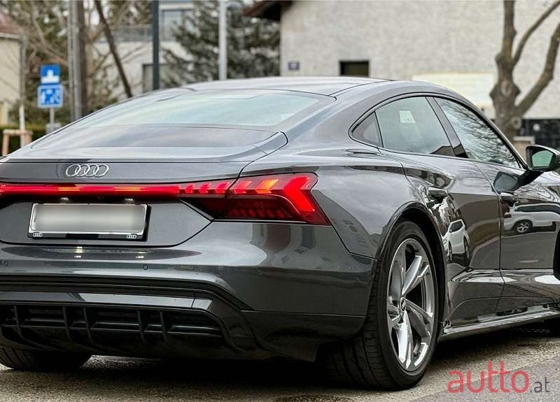 2021' Audi e-tron GT photo #5