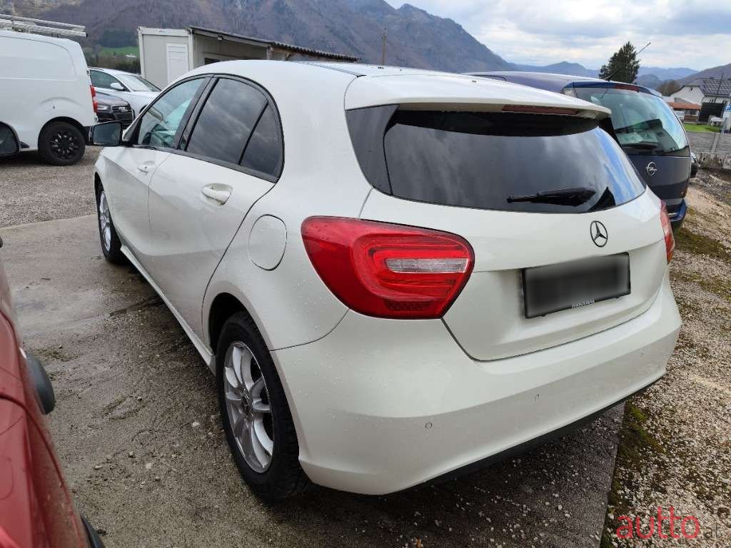 2012' Mercedes-Benz A-Klasse photo #4