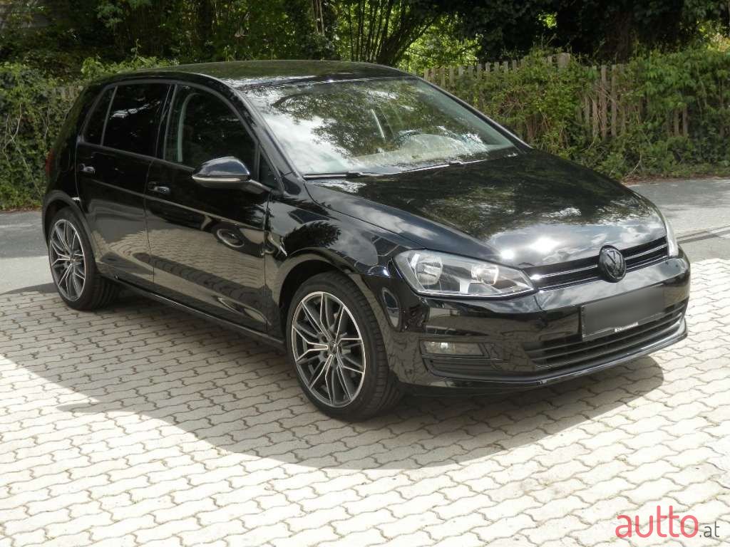 2014' Volkswagen Golf photo #2