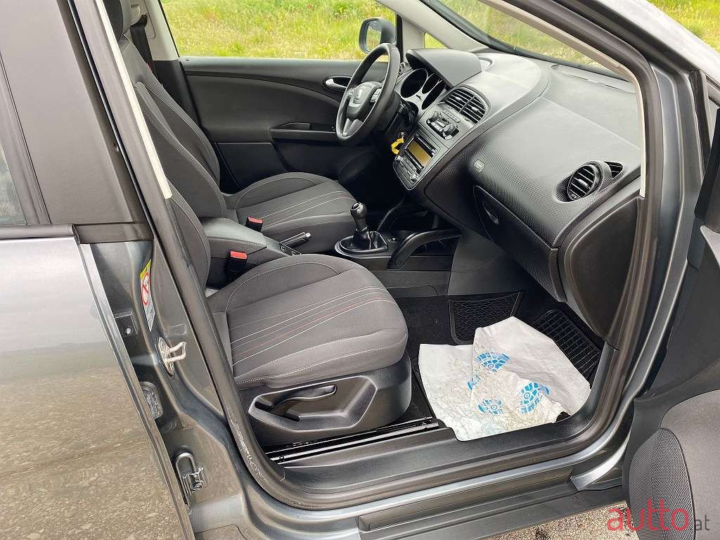 2013' SEAT Altea XL photo #6