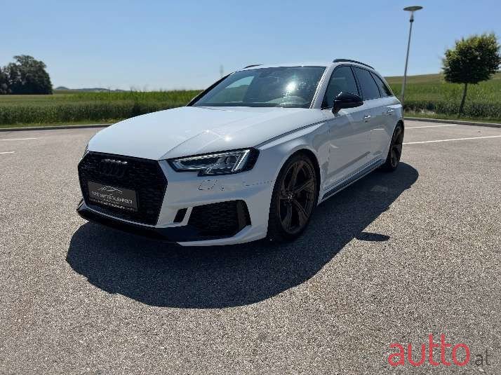 2019' Audi A4 photo #2