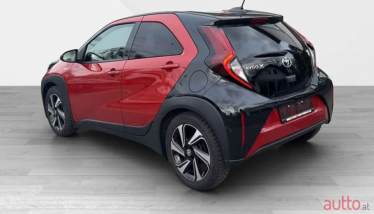 2022' Toyota Aygo photo #3