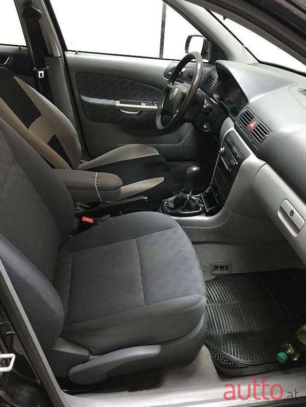 2000' Skoda Octavia photo #1
