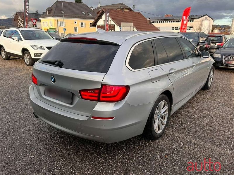 2011' BMW 5Er-Reihe photo #5