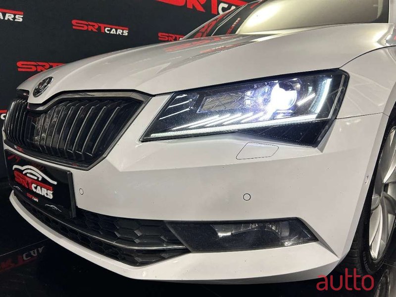 2016' Skoda Superb photo #3