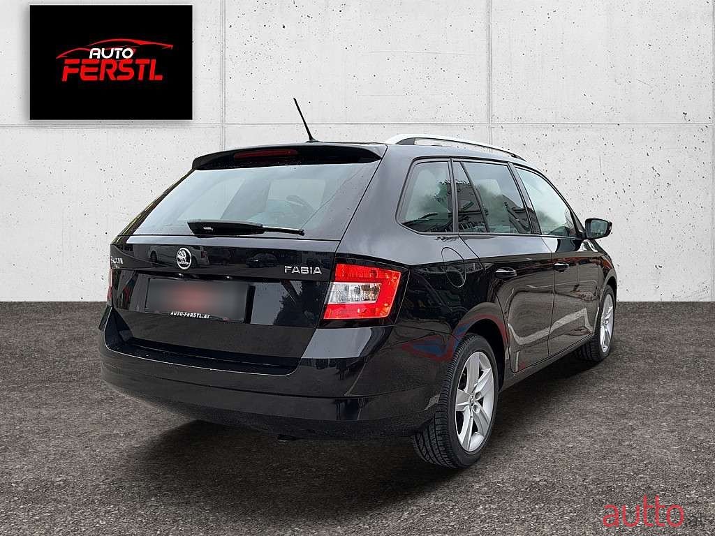 2017' Skoda Fabia photo #5