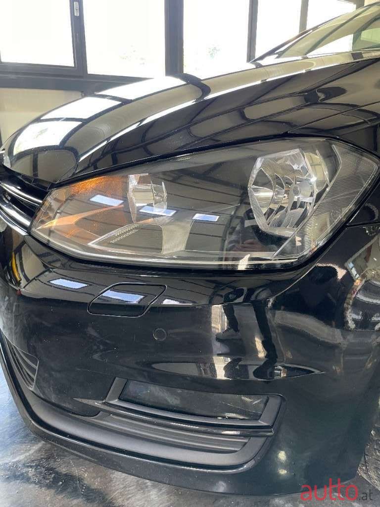 2015' Volkswagen Golf photo #6