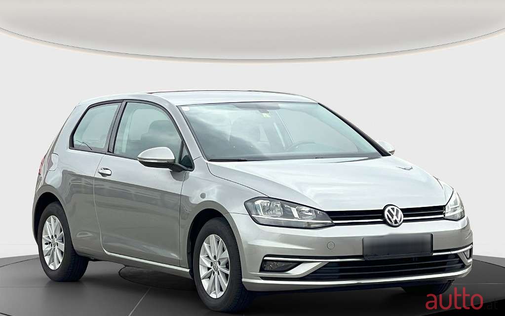 2017' Volkswagen Golf photo #1