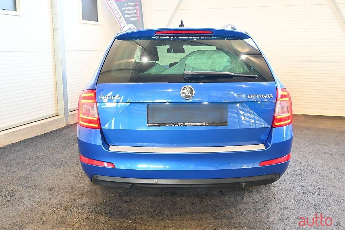 2013' Skoda Octavia photo #5