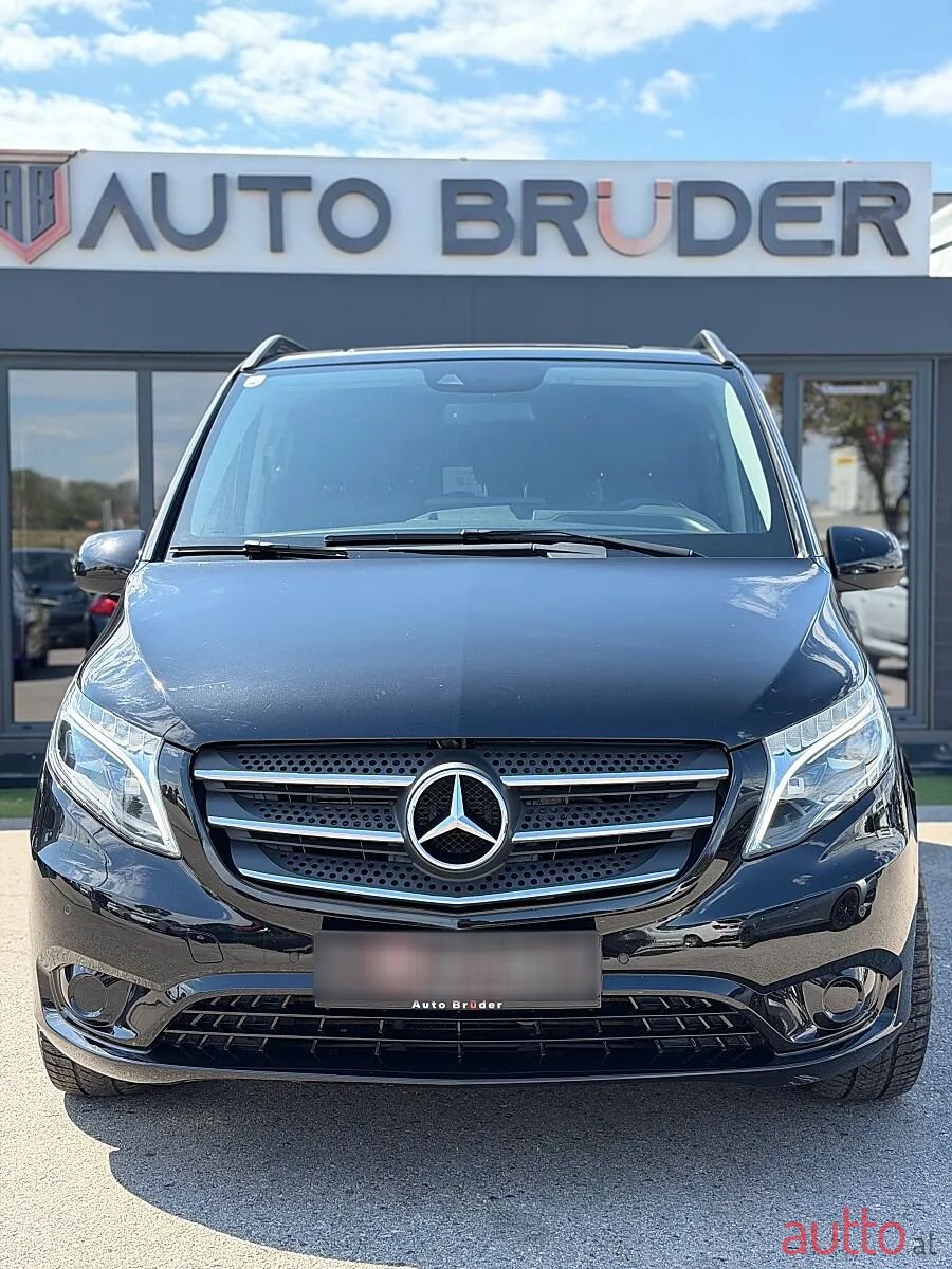 2017' Mercedes-Benz Vito photo #6