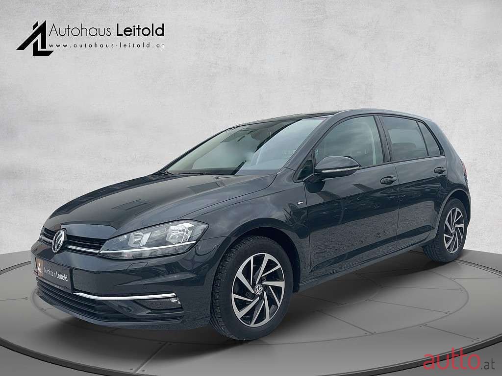 2018' Volkswagen Golf photo #1