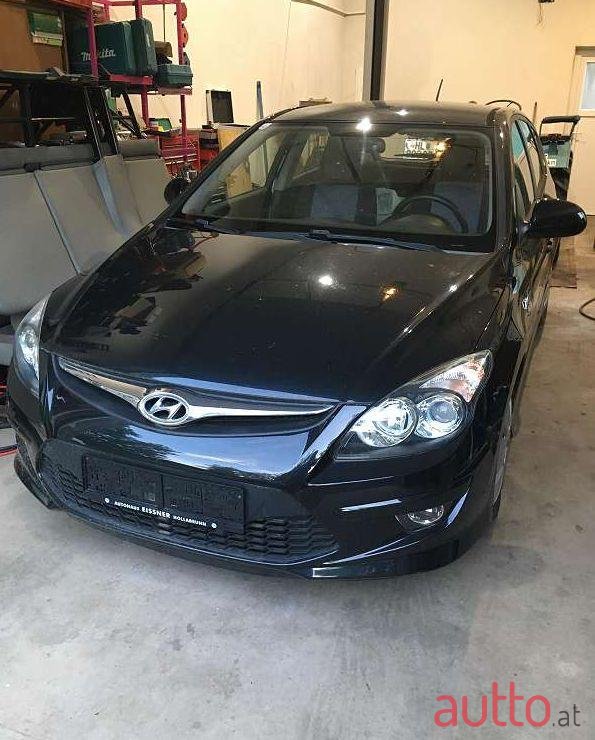 2010' Hyundai I30 photo #1