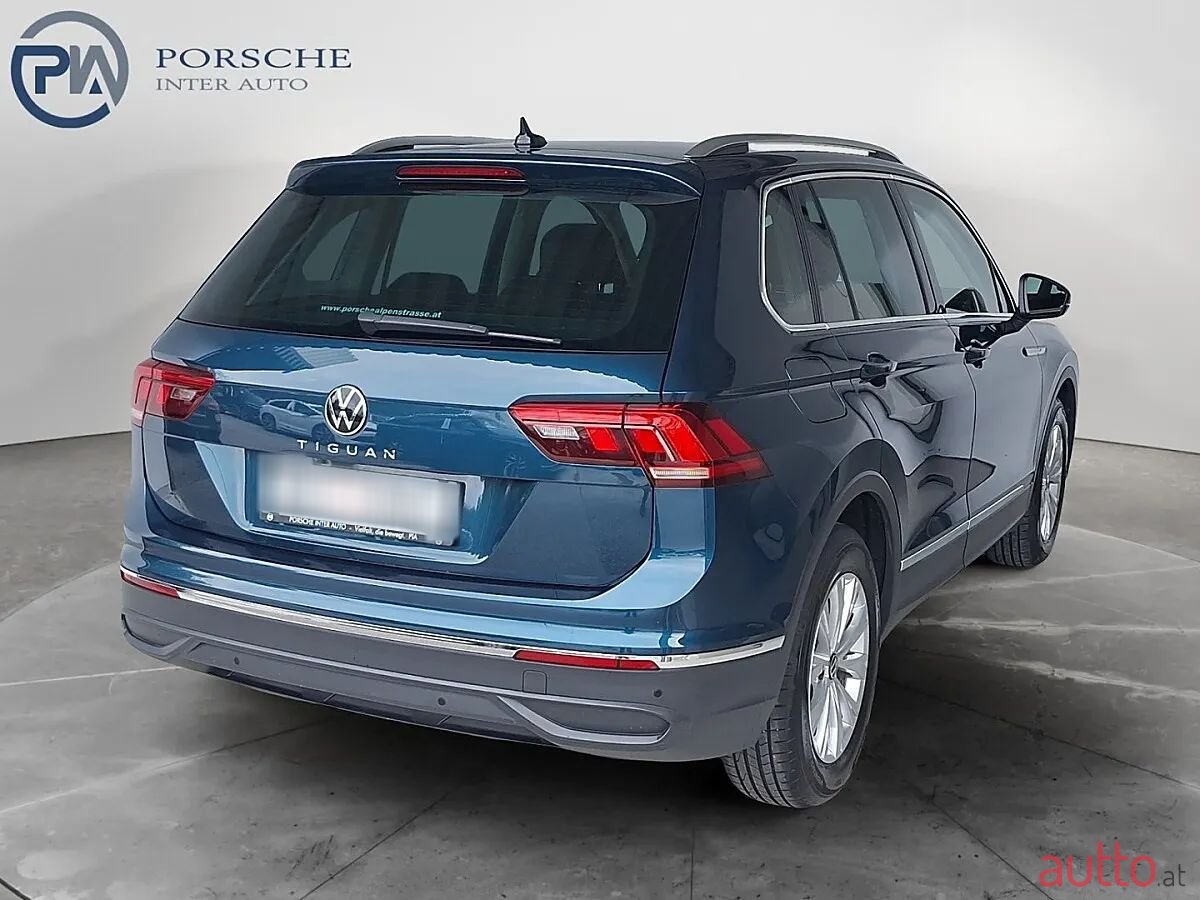 2023' Volkswagen Tiguan photo #5