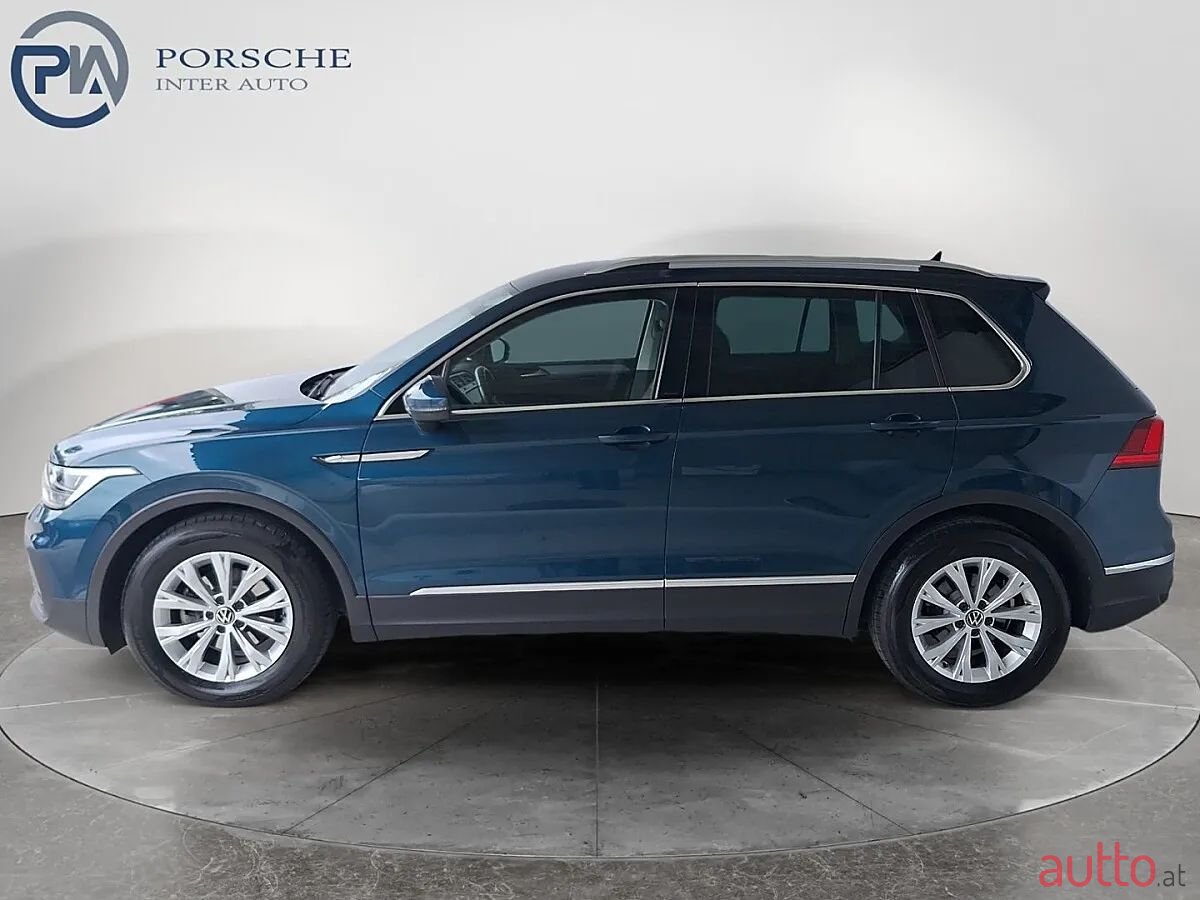 2023' Volkswagen Tiguan photo #1