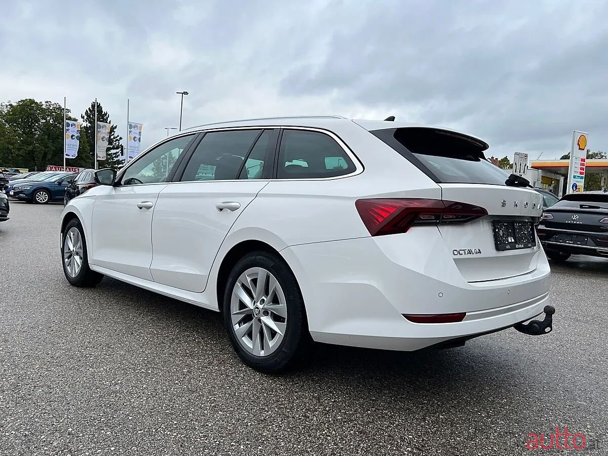 2023' Skoda Octavia photo #5