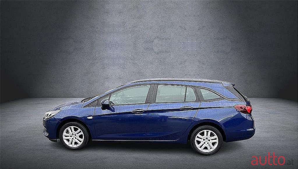 2020' Opel Astra photo #1