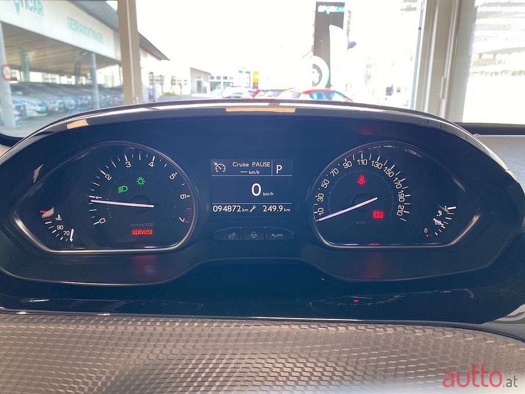 2016' Peugeot 2008 photo #6