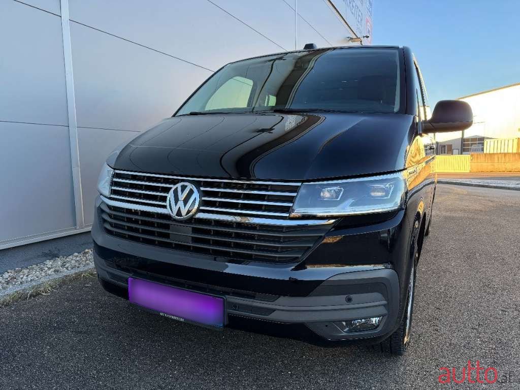 2021' Volkswagen Caravelle photo #2