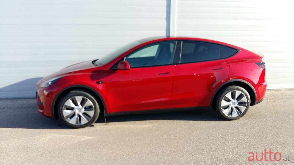 2022' Tesla Model Y photo #3