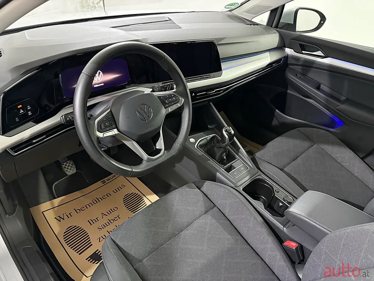 2024' Volkswagen Golf photo #6