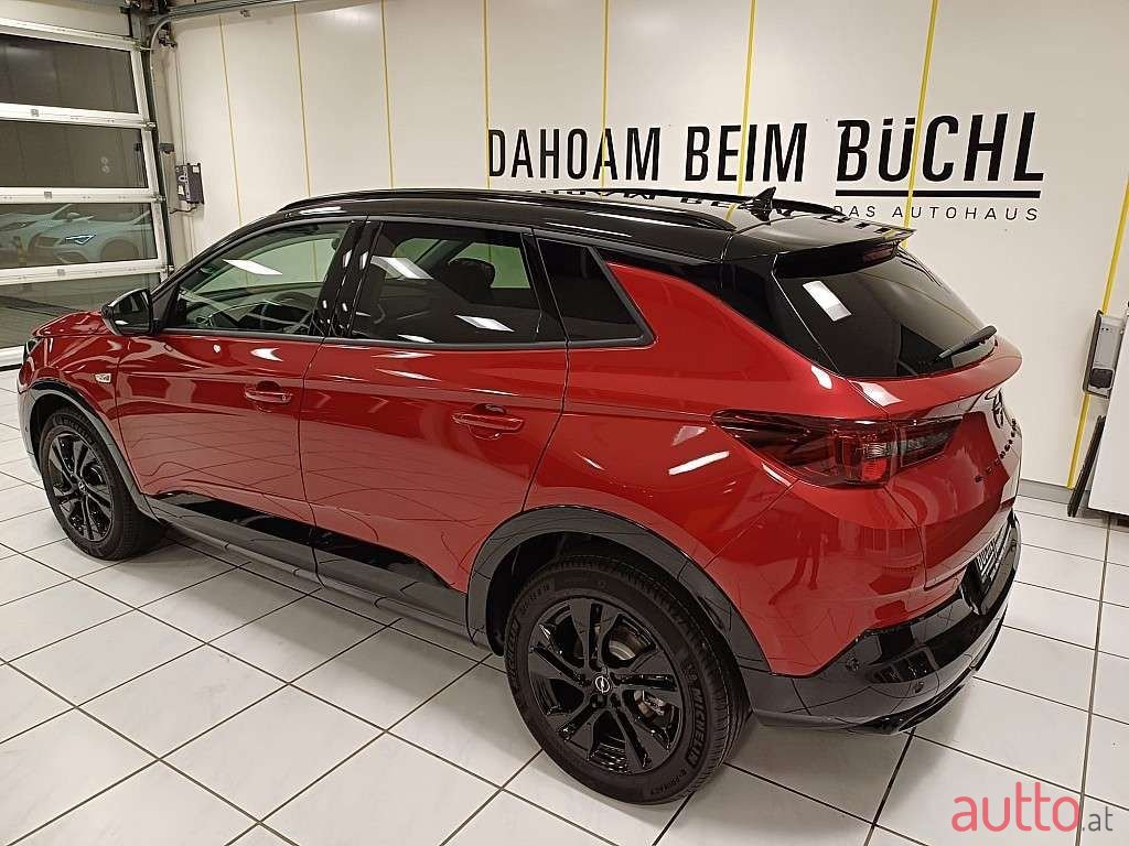 2024' Opel Grandland photo #3