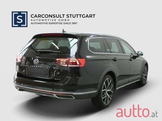 2020' Volkswagen Passat photo #2