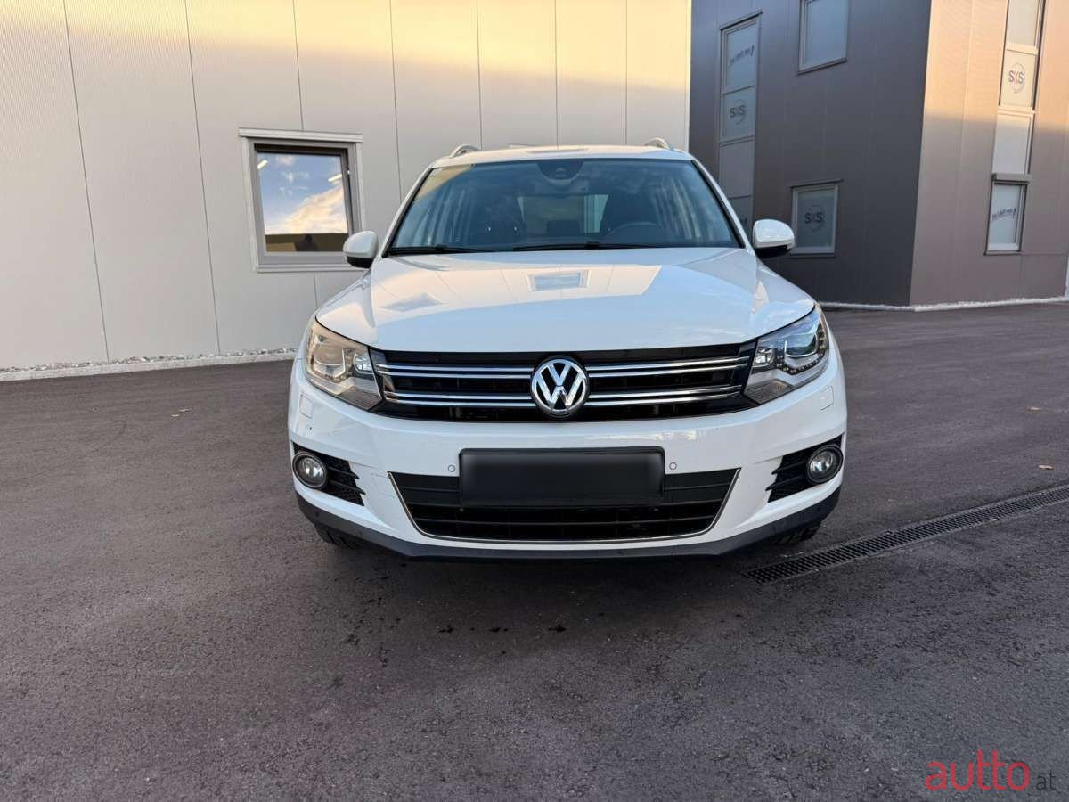 2014' Volkswagen Tiguan photo #2