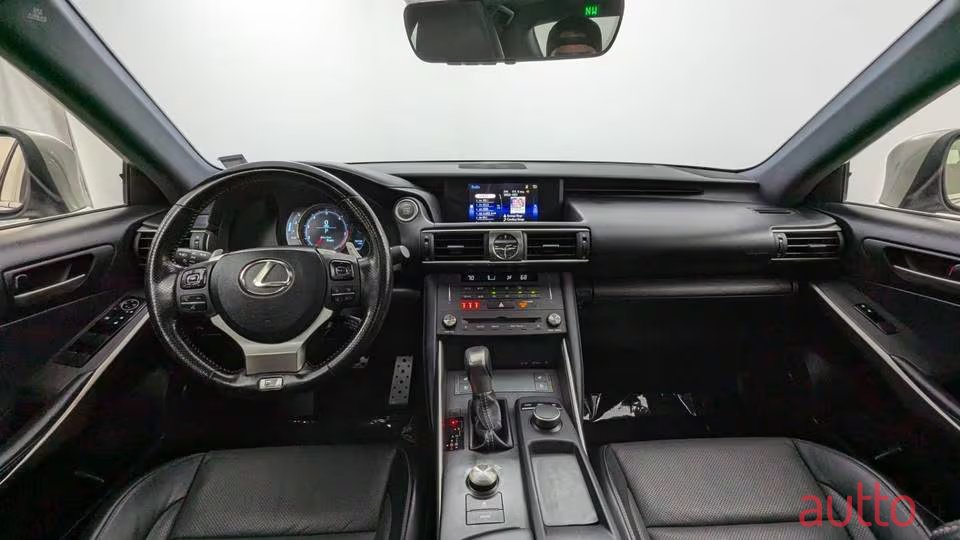 2020' Lexus IS 350 F SPORT photo #6
