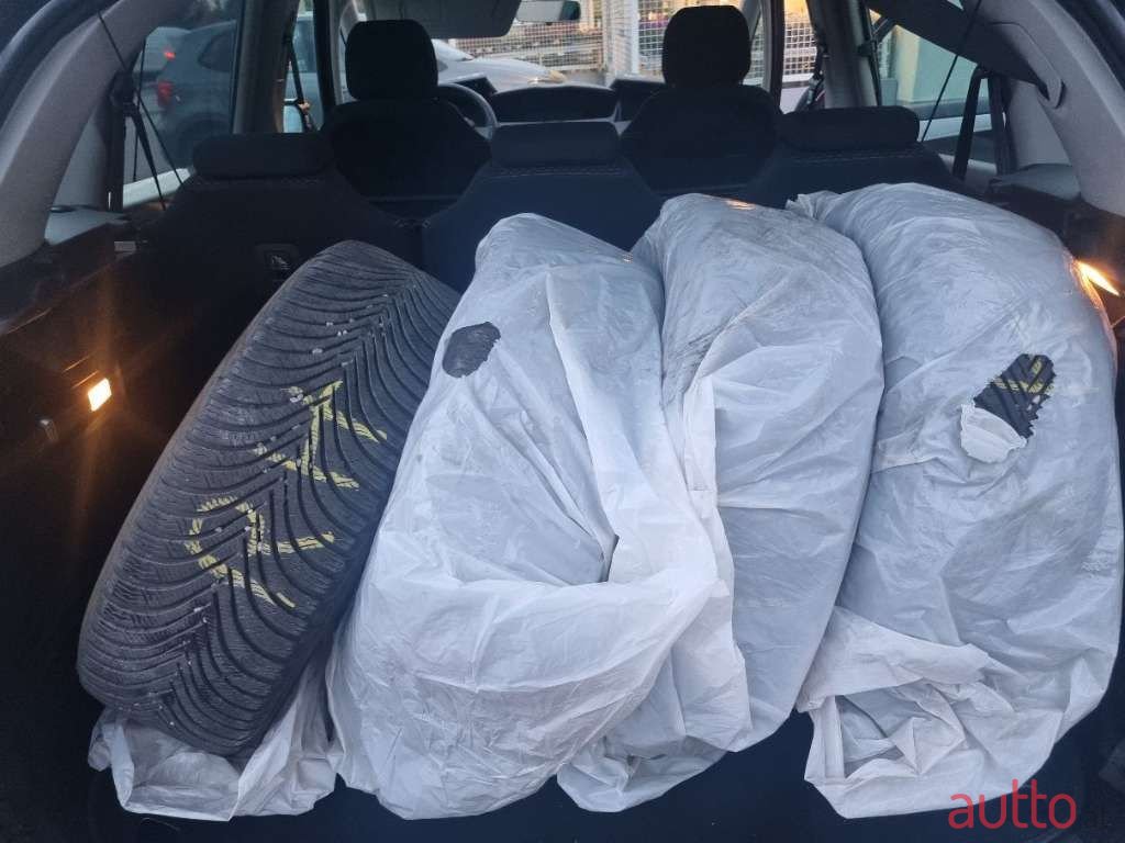 2008' Citroen C4 Picasso photo #5