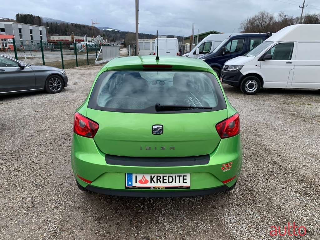 2013' SEAT Ibiza photo #6