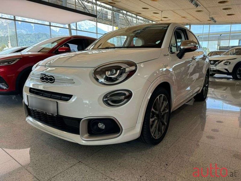 2022' Fiat 500X photo #3