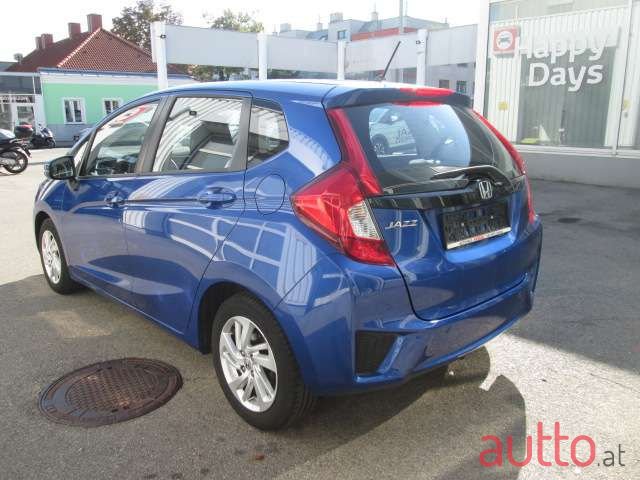 2017' Honda Jazz photo #3