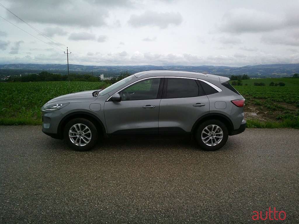 2023' Ford Kuga photo #1