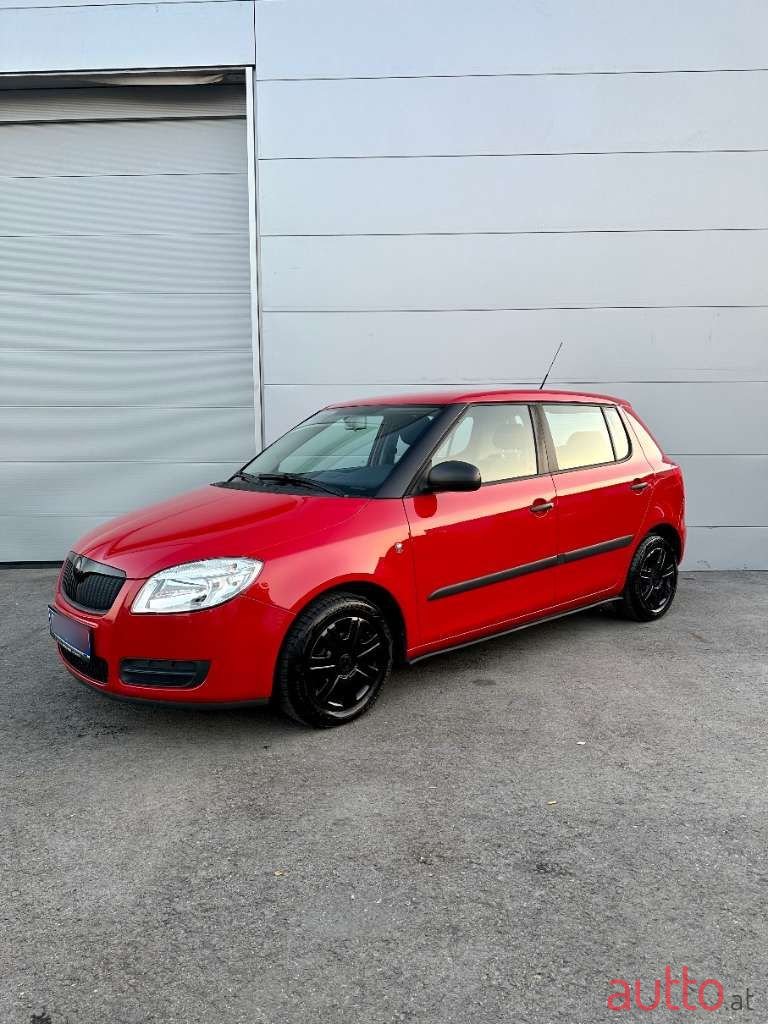 2009' Skoda Fabia photo #4