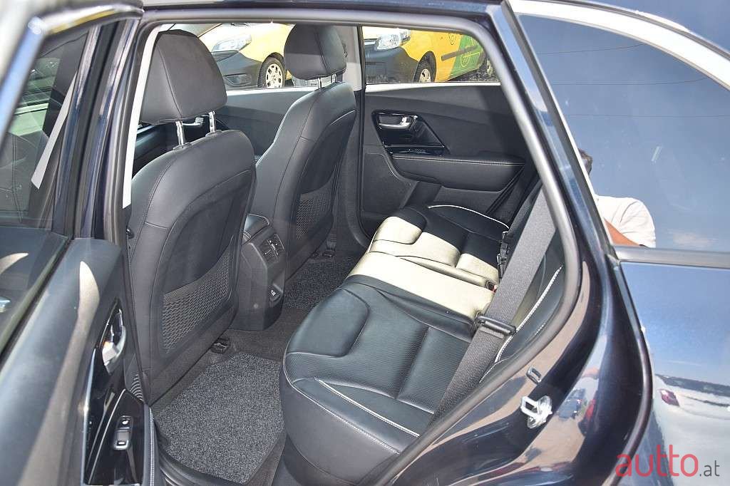 2020' Kia e-Niro photo #6