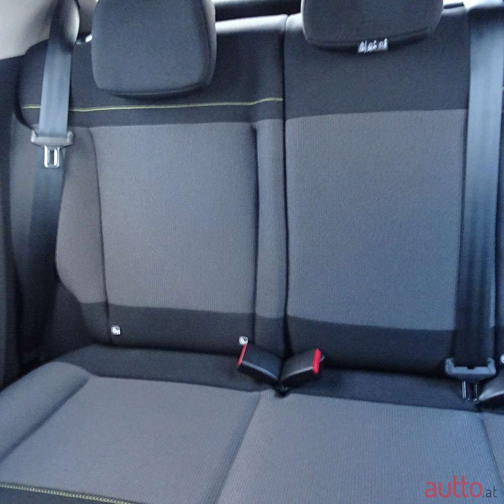 2023' Citroen C3 photo #6