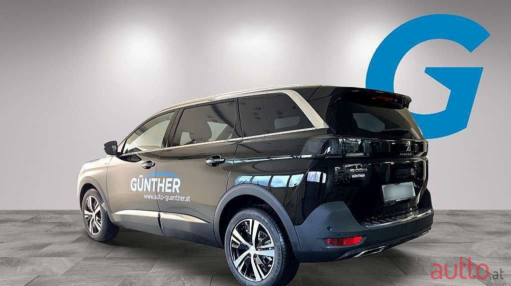 2022' Peugeot 5008 photo #4