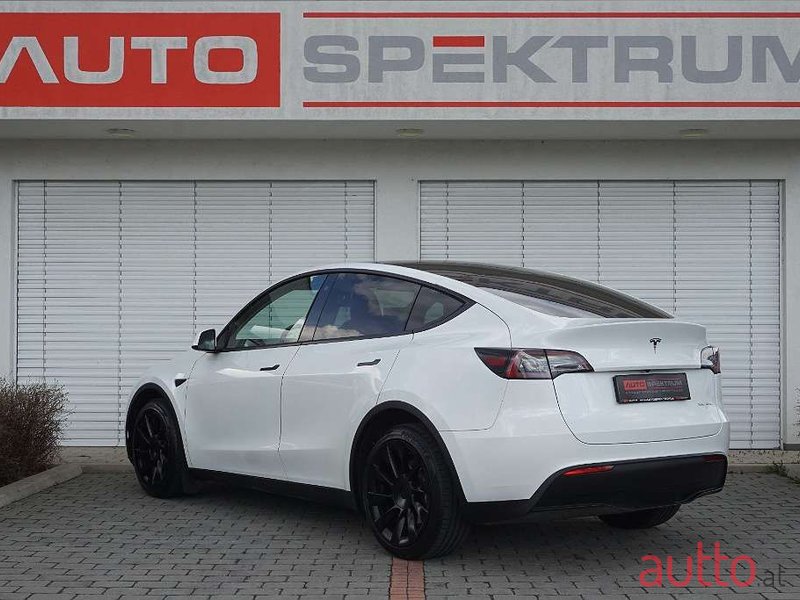 2023' Tesla Model Y photo #3