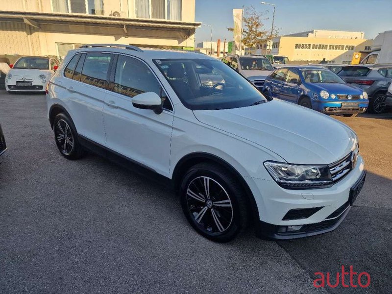 2018' Volkswagen Tiguan photo #6