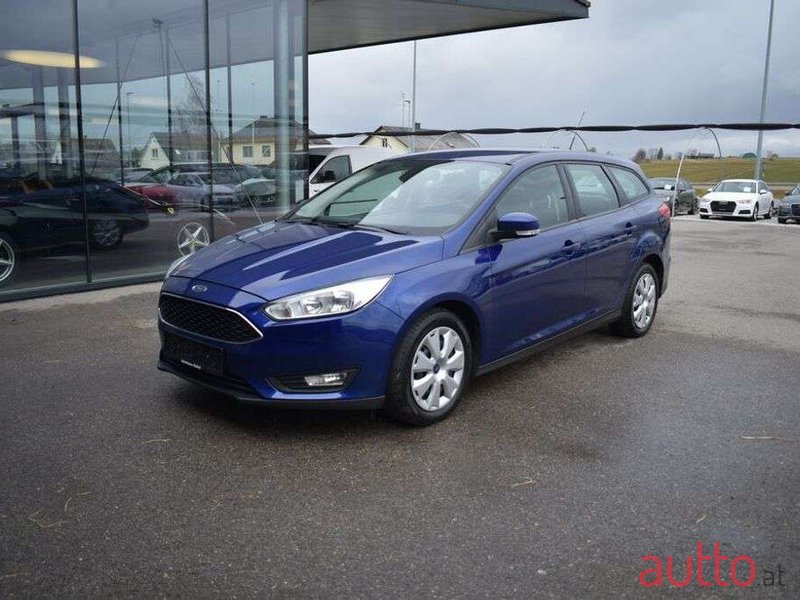 2017' Ford Focus photo #2