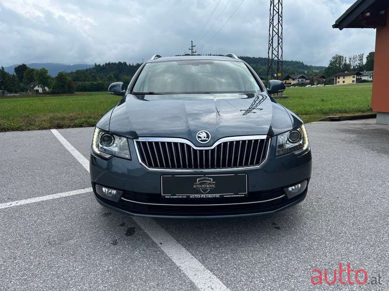 2015' Skoda Superb photo #2