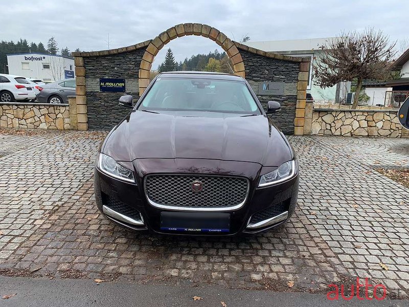 2016' Jaguar XF photo #2