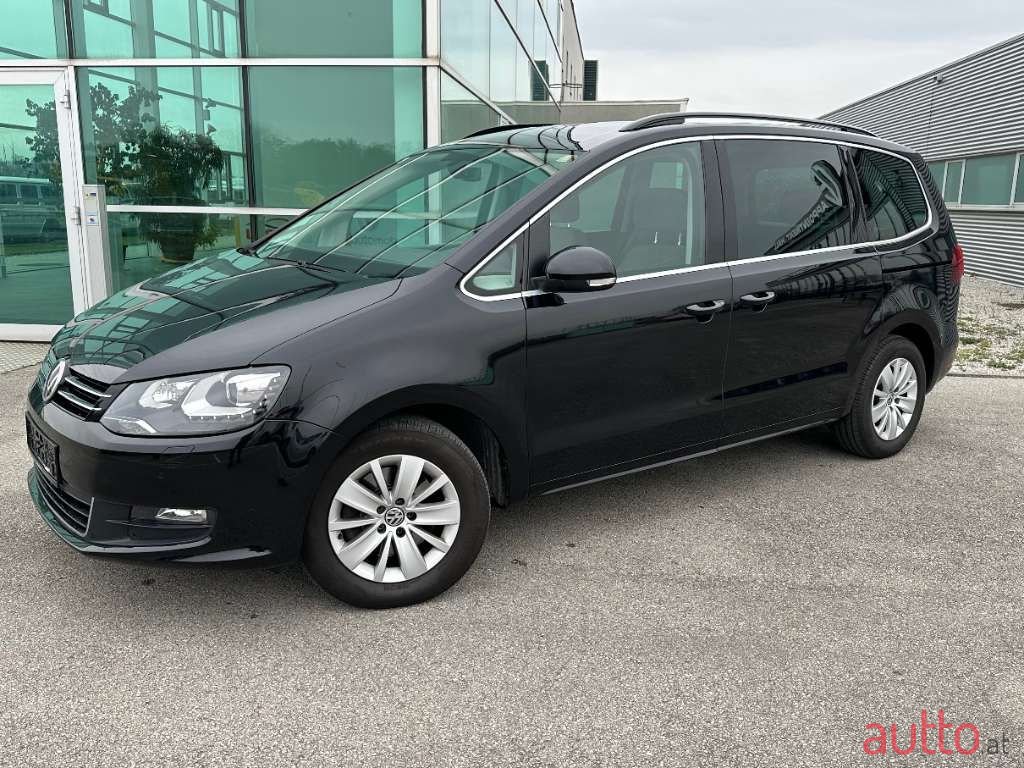 2016' Volkswagen Sharan photo #2