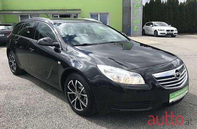 2013' Opel Insignia photo #1