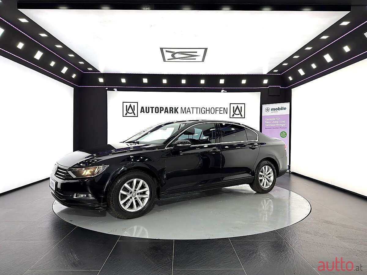 2017' Volkswagen Passat photo #2