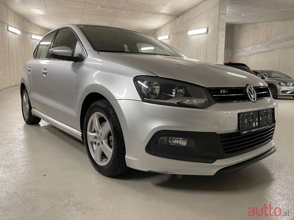 2012' Volkswagen Polo photo #2