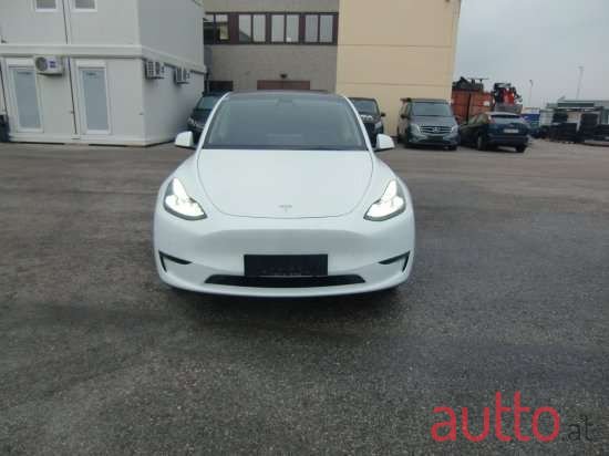 2022' Tesla Model Y photo #2