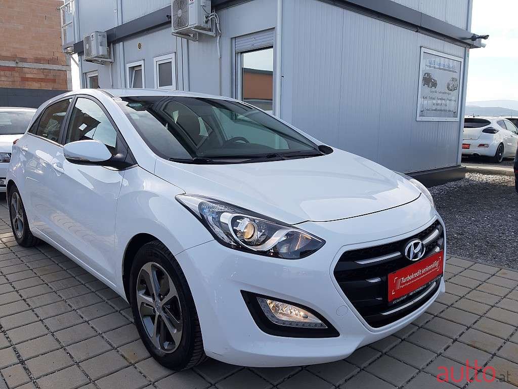 2016' Hyundai i30 photo #1