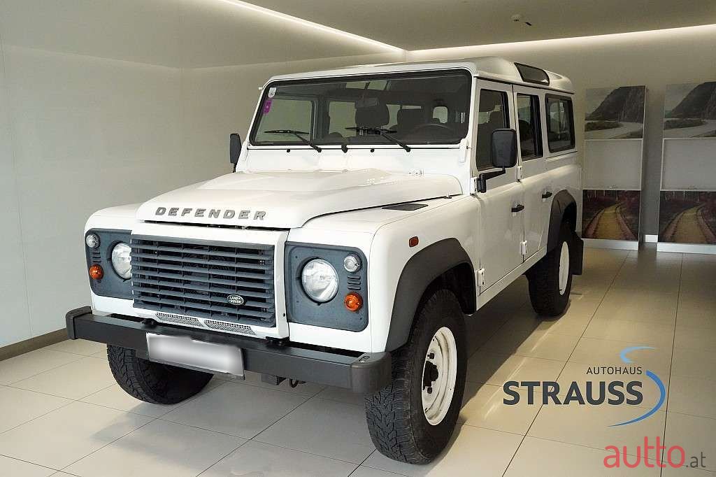 2016' Land Rover Defender photo #1